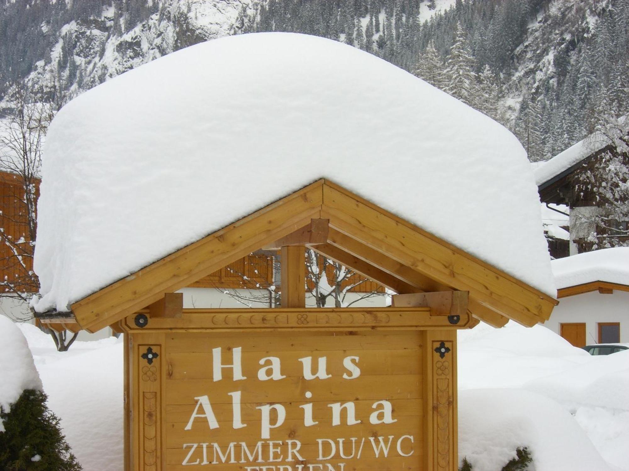 Haus Alpina Hotel Kaunertal Exterior photo